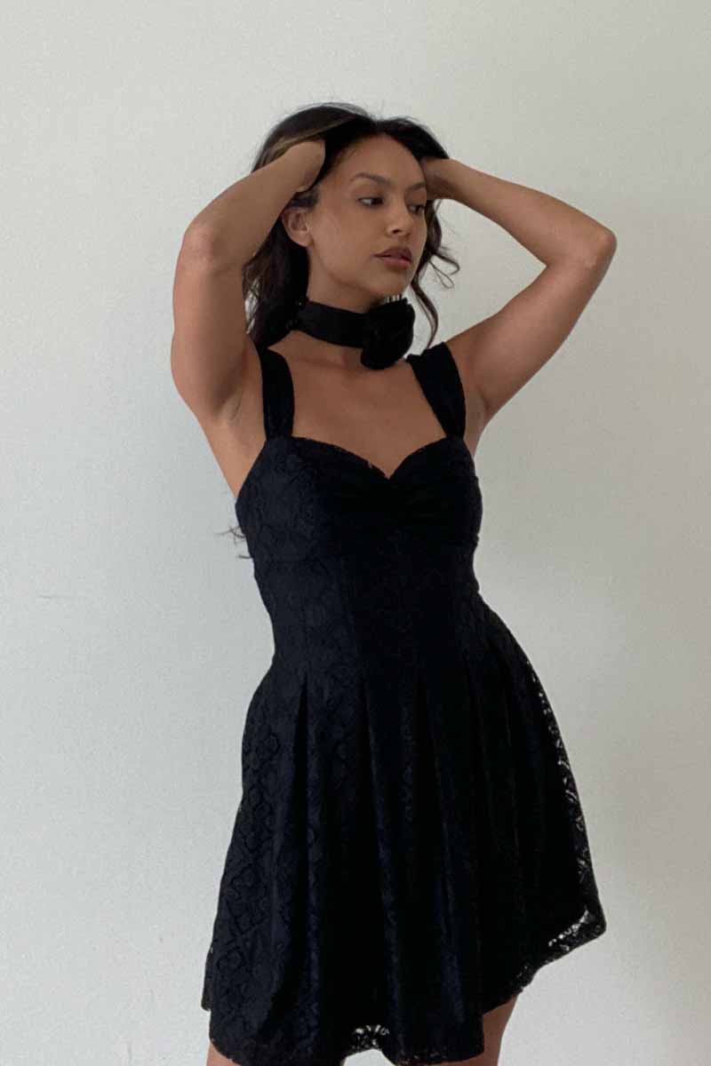 KylenLaceCorsetDress-Black4