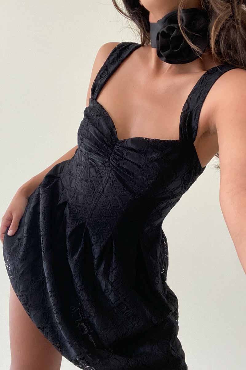 KylenLaceCorsetDress-Black5_2961381d-529f-4235-8adc-a27a289646a5